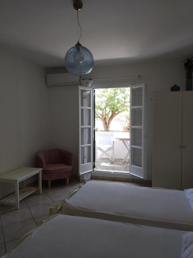 Elpidas Studios Agia Anna  外观 照片