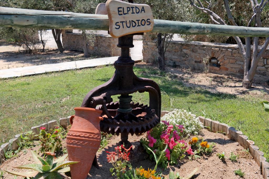 Elpidas Studios Agia Anna  外观 照片